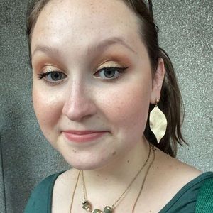 Meet your Posher, Nina